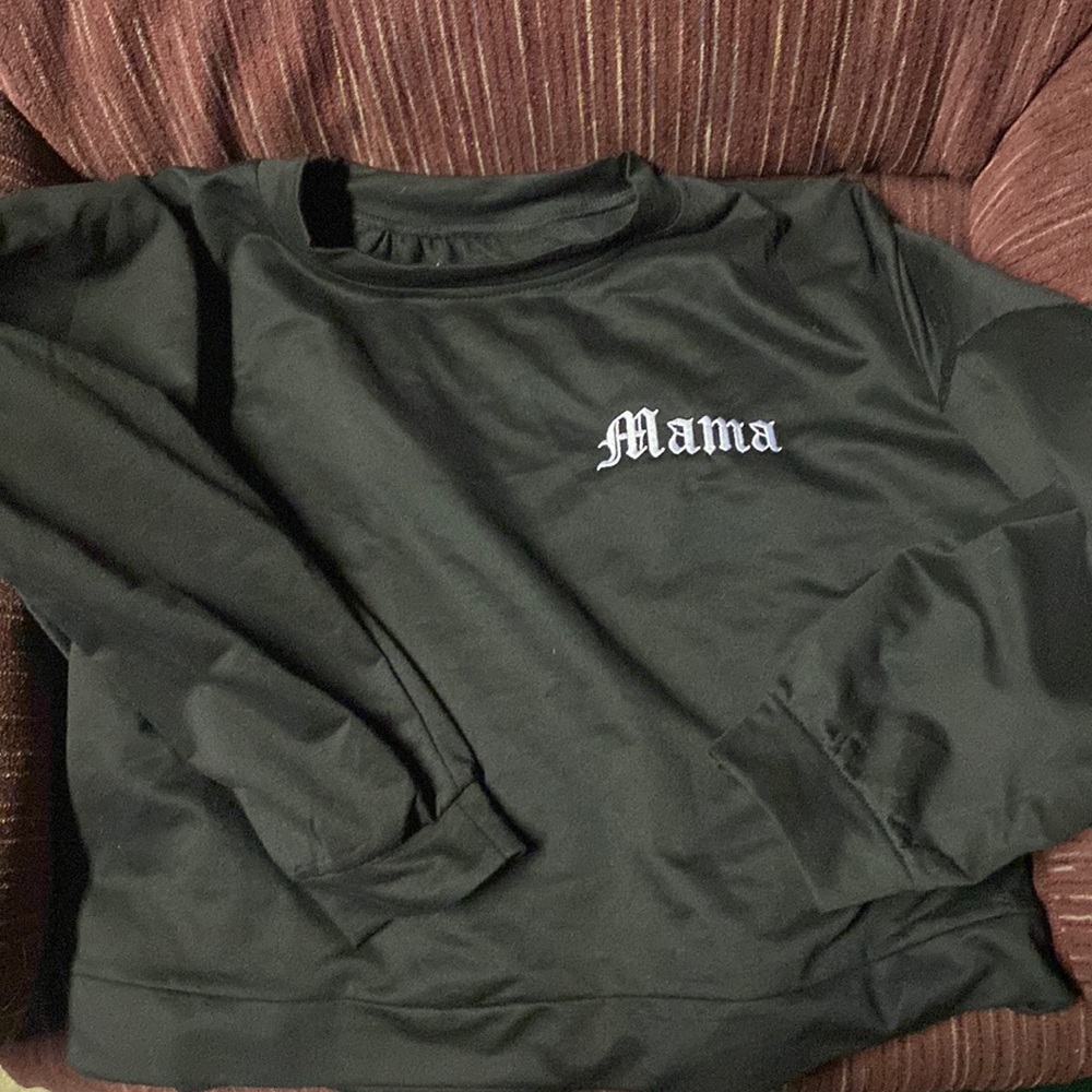Oversize Mama Long sleeve Crop top